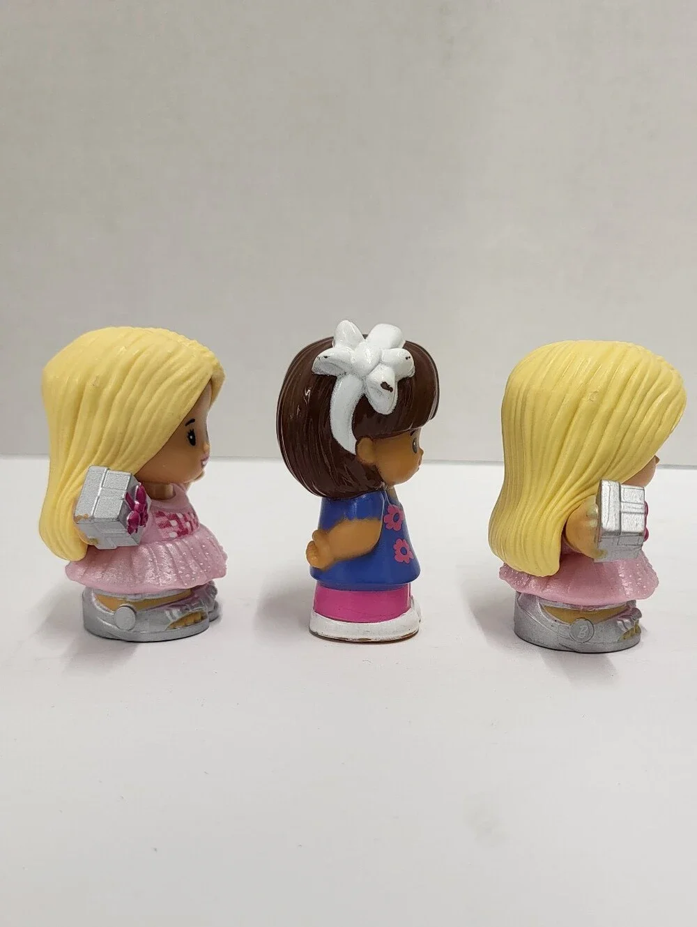 Fisher Price Little People-lot of 3 - Mia And 2 Barbie Party Figure With Present